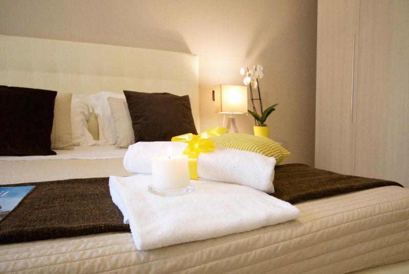Hq Aparthotel Milano Inn - Smart Suites Cinisello Balsamo Exterior photo