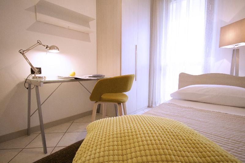 Hq Aparthotel Milano Inn - Smart Suites Cinisello Balsamo Exterior photo