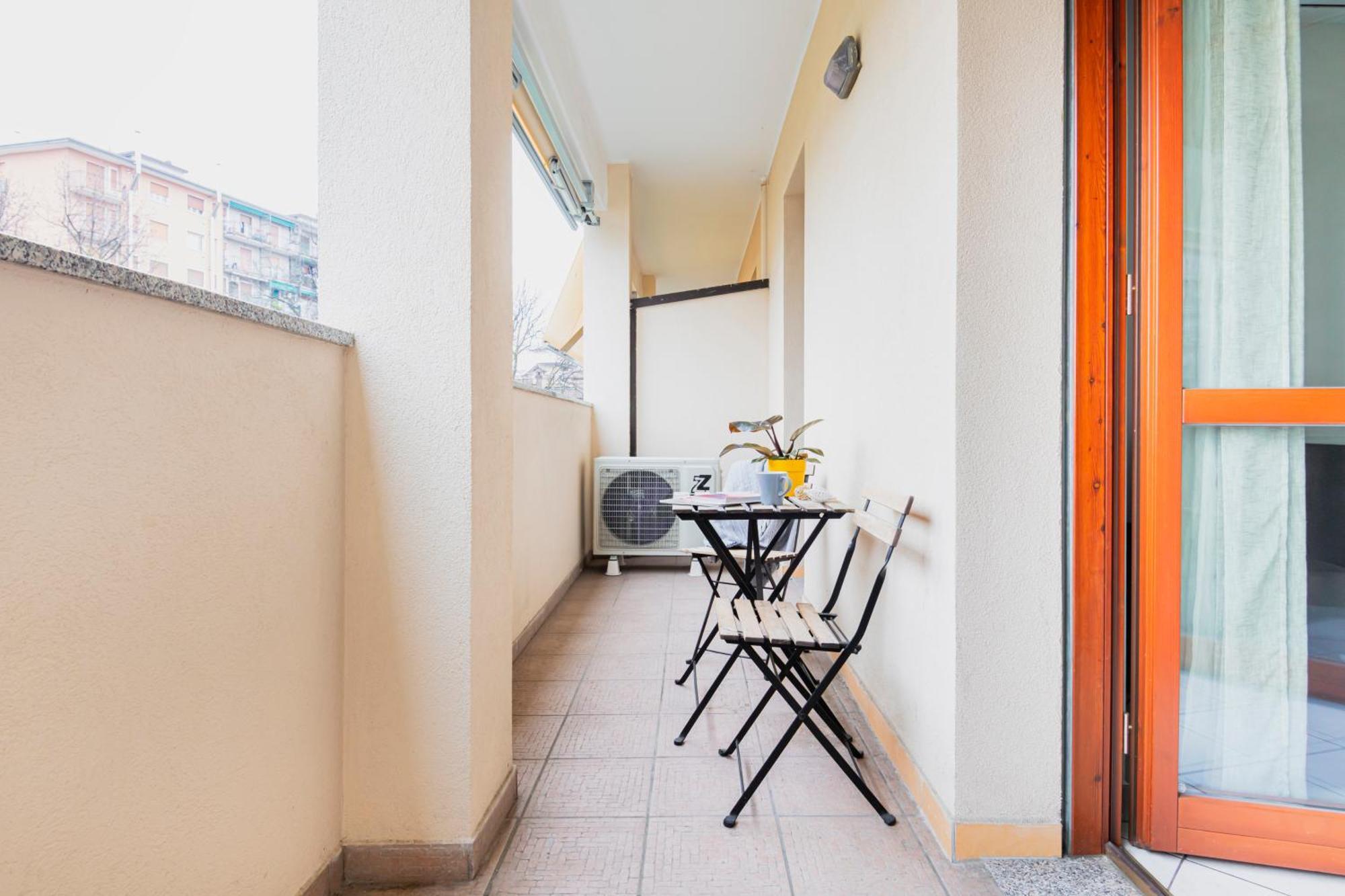 Hq Aparthotel Milano Inn - Smart Suites Cinisello Balsamo Exterior photo