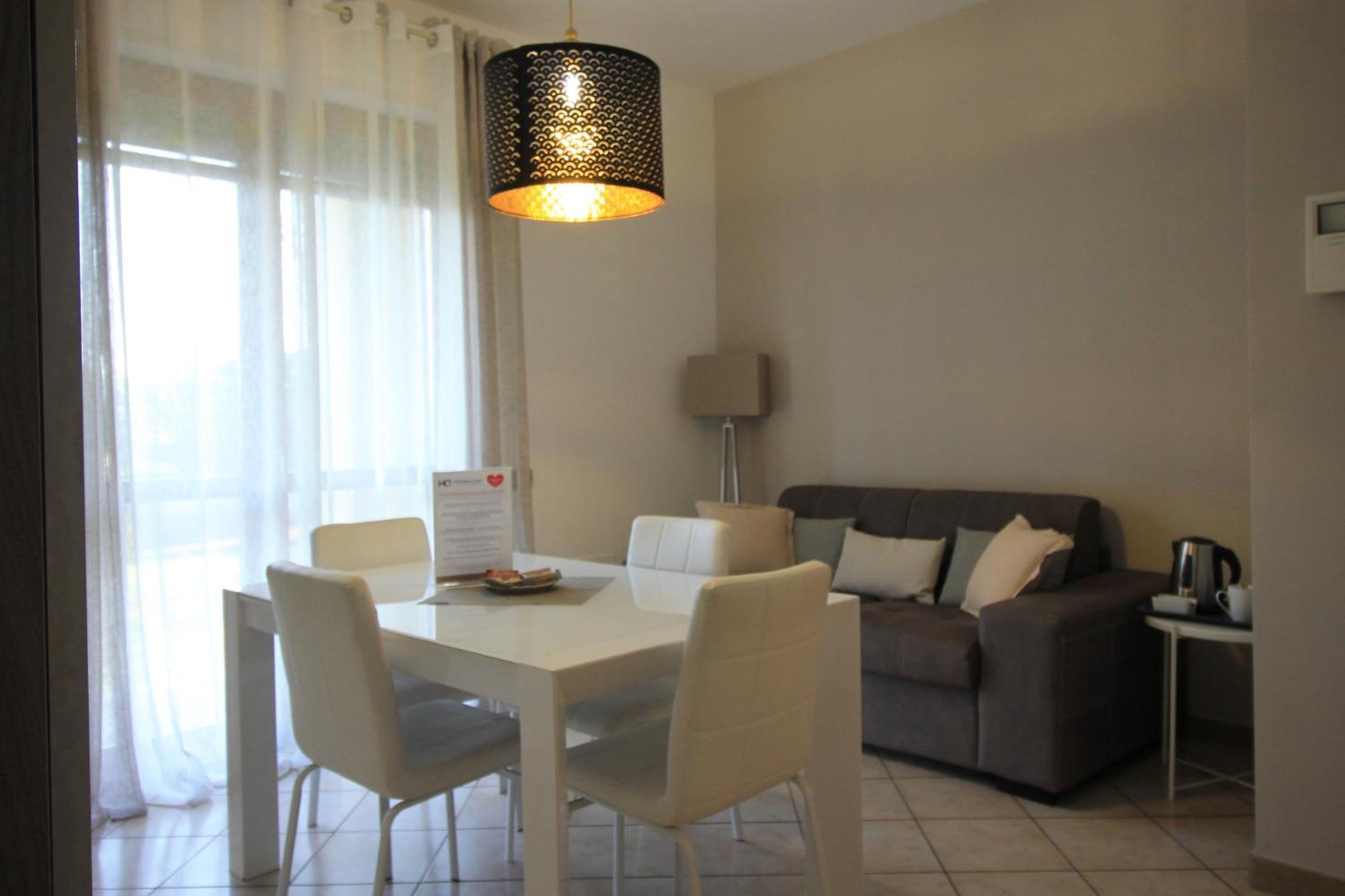 Hq Aparthotel Milano Inn - Smart Suites Cinisello Balsamo Exterior photo